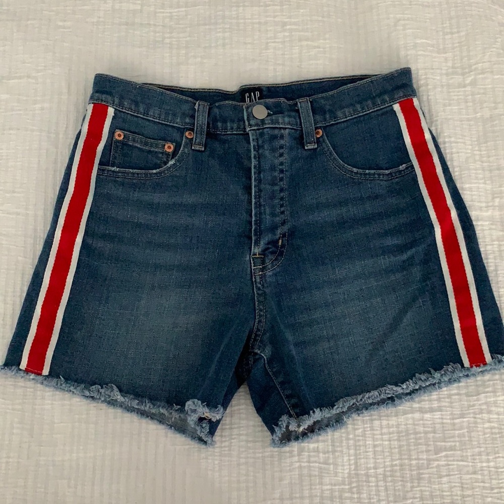 Gap 4” high rise denim shorts size 27